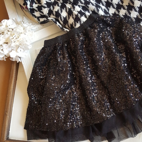 Black sequin Skirt - Picture 2 of 4